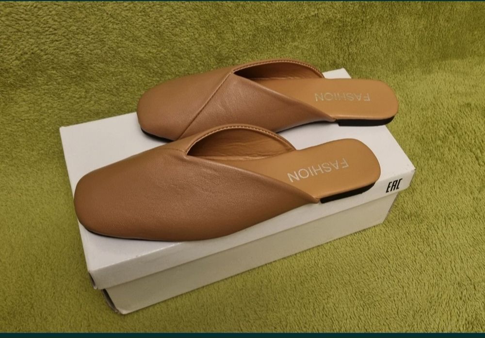 Шльопанці жіночі.