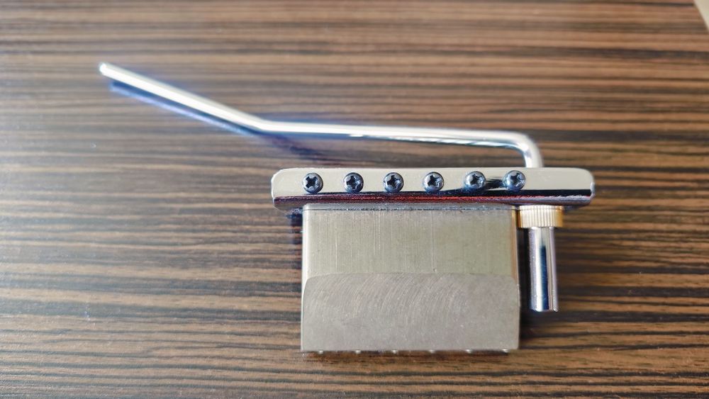 Mostek do gitary elektrycznej tremolo (komplet).