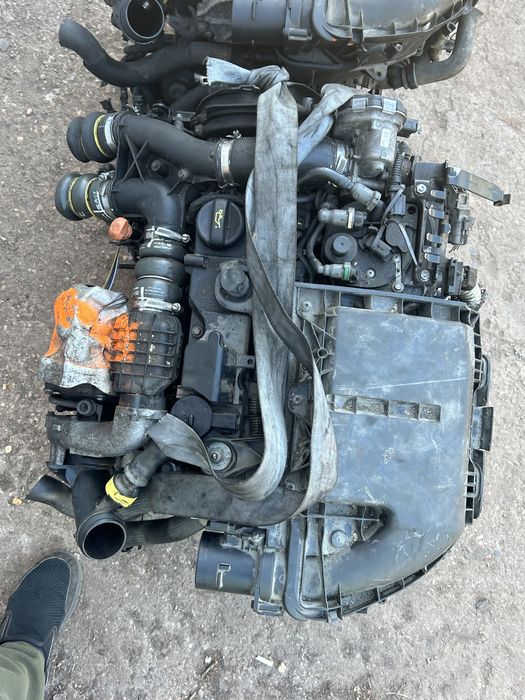 Двигун мотор Peugeot Citroen Ford Volvo 1.6 HDI 8V