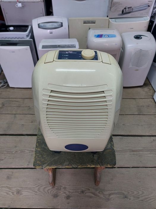 Осушувач повітря вологозбирач вологопоглинач Comfee 10л