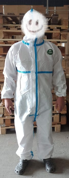 Костюм захисний одноразовий
