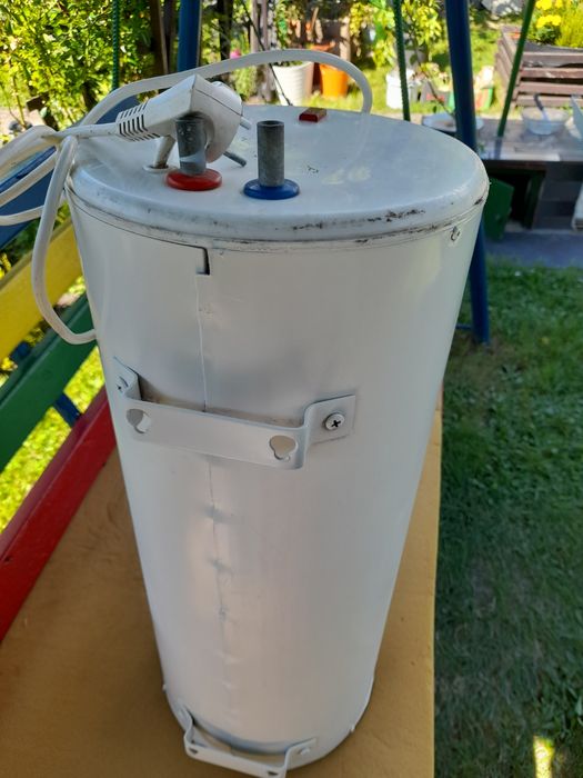 Bolierek elektryczny 1500W 10litrów