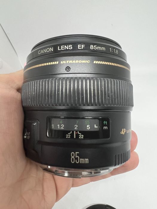 Об'єктив Canon EF 85mm f/1.8 USM