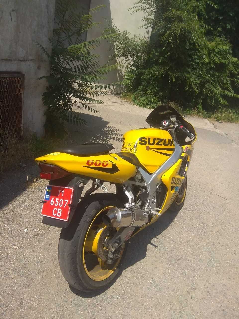 В продаже SUZUKI GSXR 600 k3