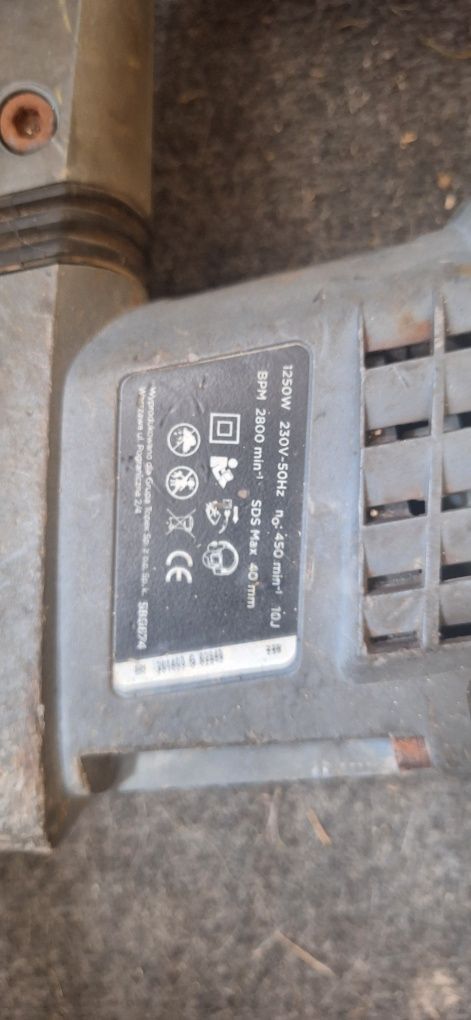 Młot udarowo-obrotowy SDS -MaX GRAPHITE 1250w
