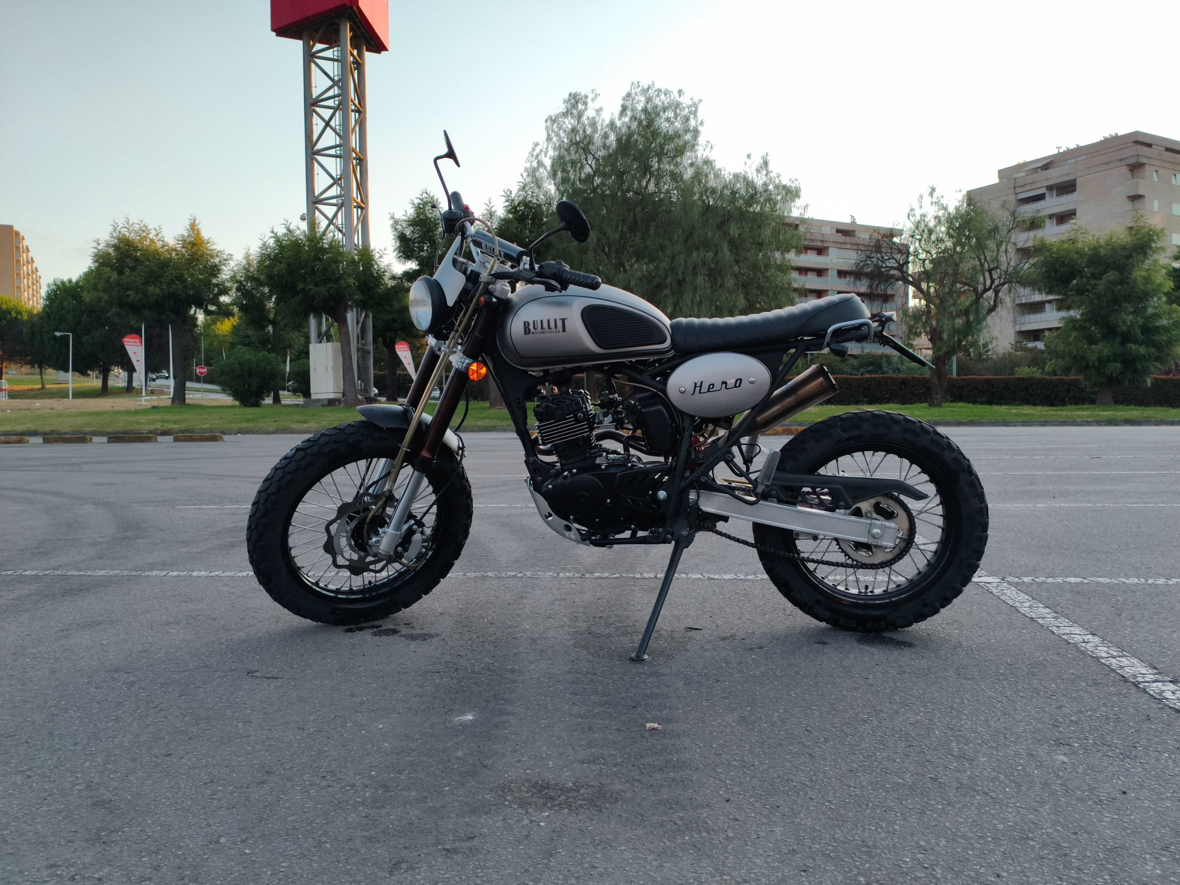 Bluroc Bullit Hero 125