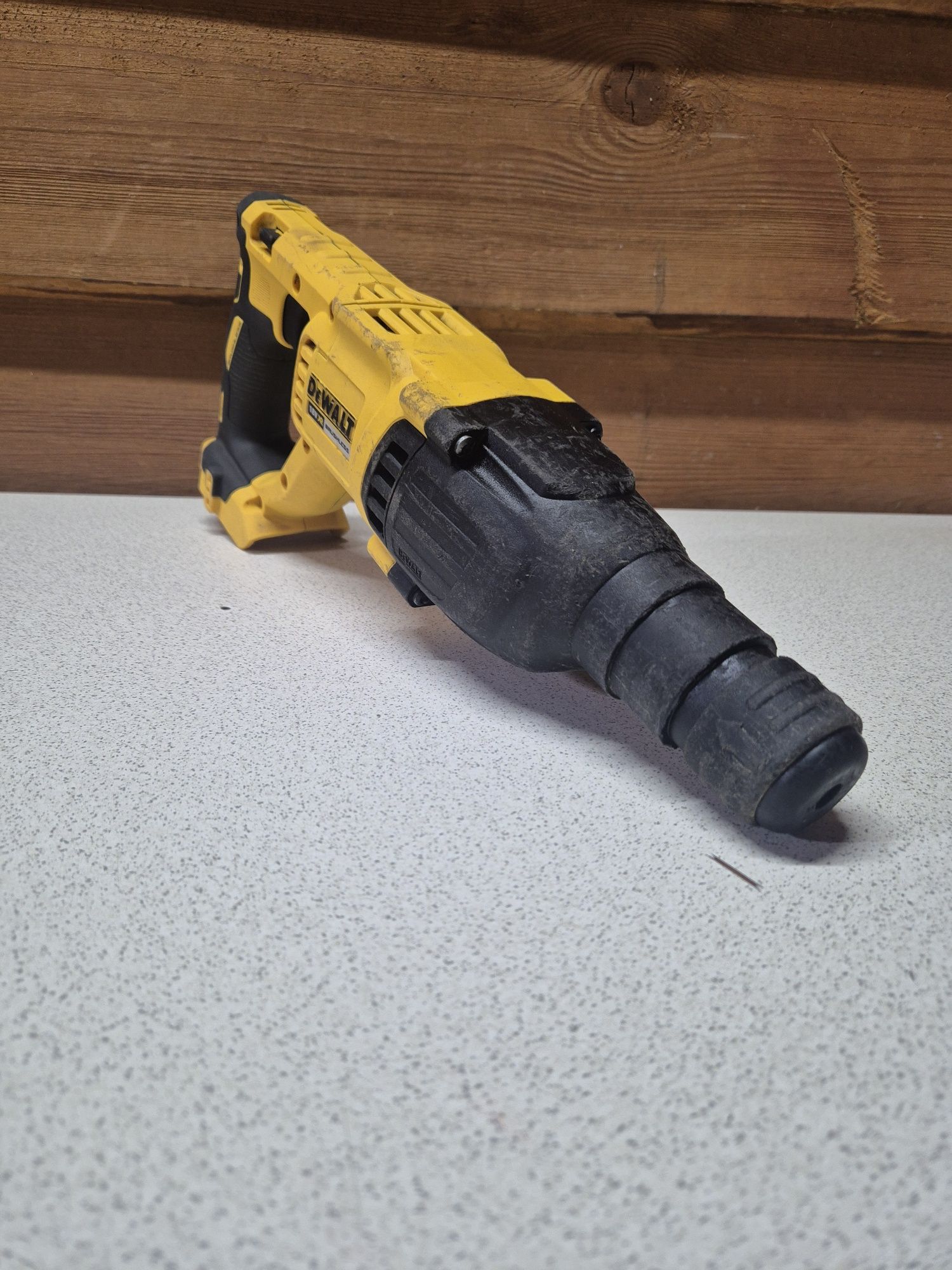 DeWalt Młotowiertarka SDS  DCH033