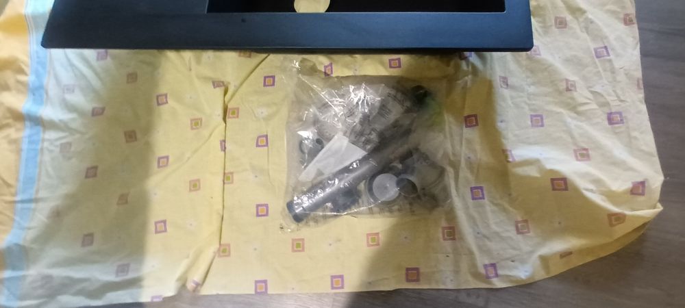 Banca de cozinha em resina cinzento escuro nova