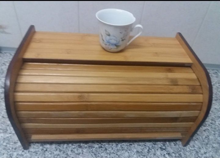 Caixa para pão nova