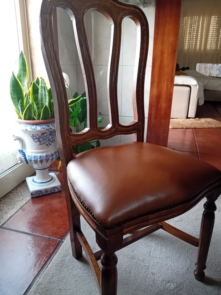 Vendo mesa +4 cadeiras