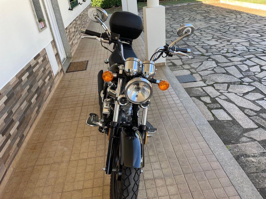 Moto keeway como nova