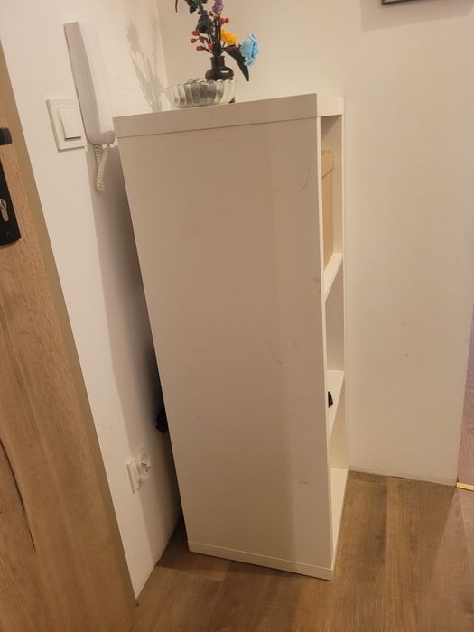 Biały regał Kallax