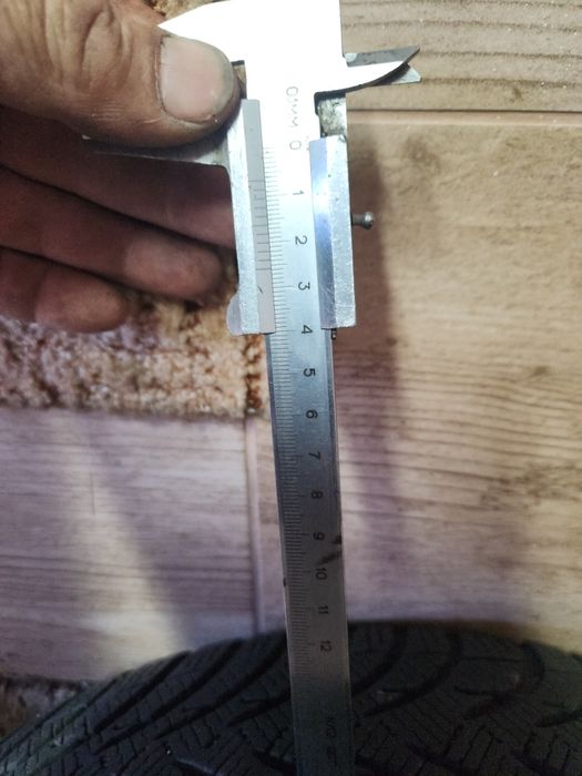 Felgi oryginalne audi z oponami zimowymi