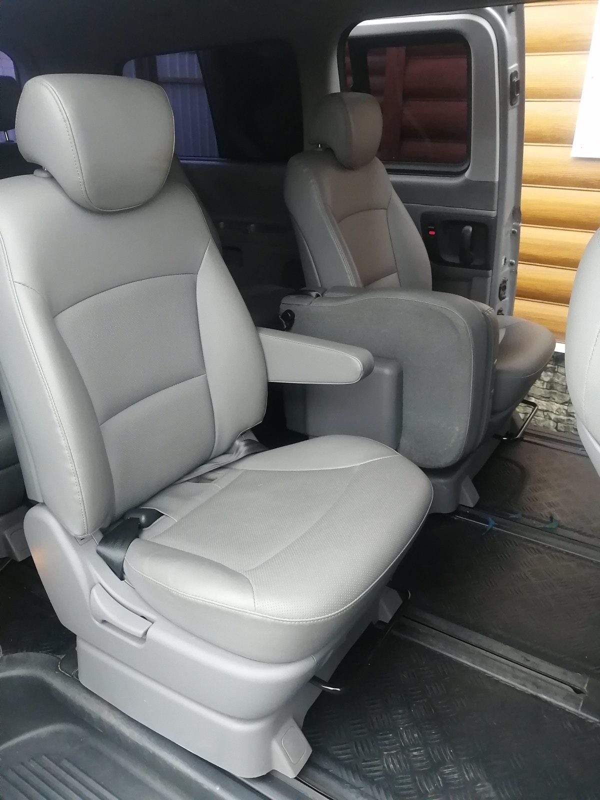 Продам Hyundai Grand Starex