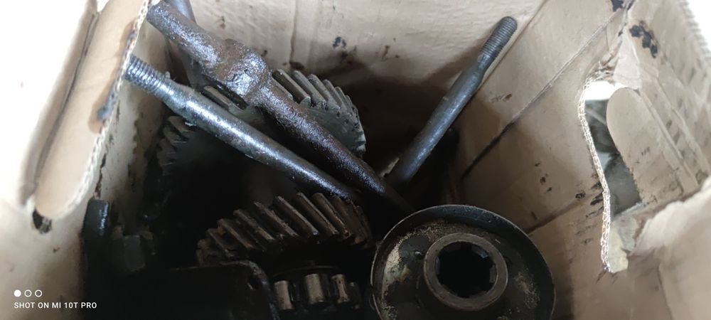 Роздатка розібрана ваз нива