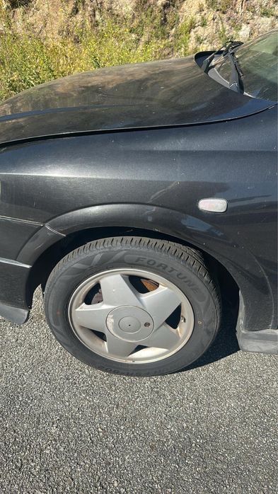 Carro motor batido