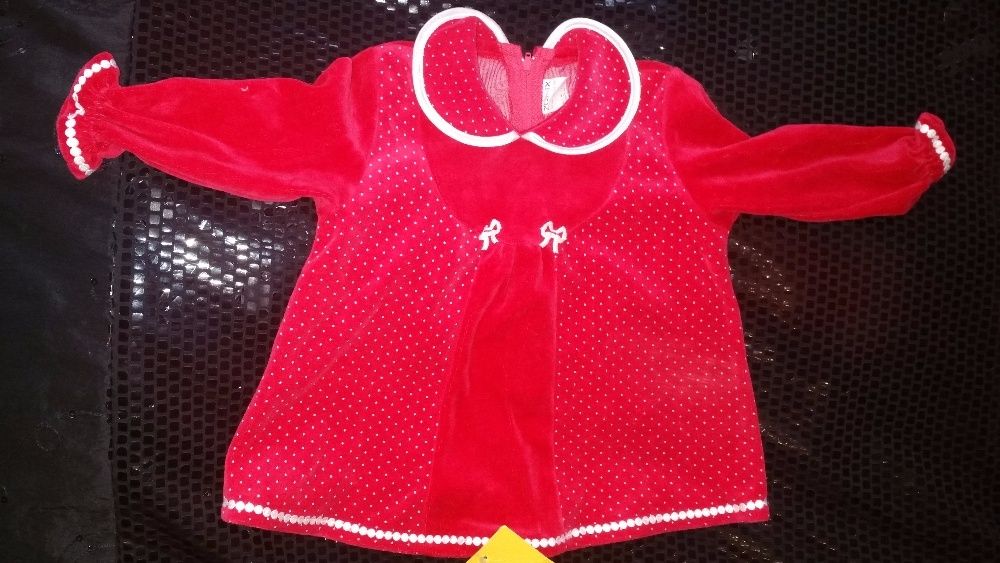 Sukienka dziewczęca czerwona r. 86