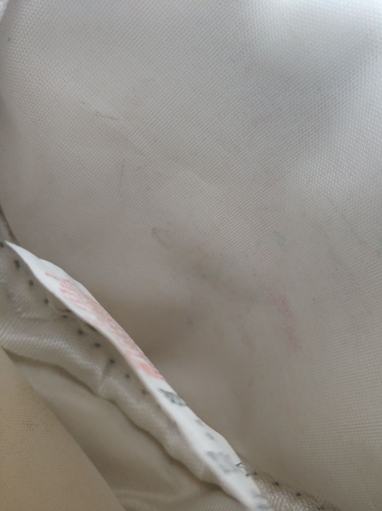 Mała torebka torebeczka srebrna błyszcząca z jednorożcem na pasku