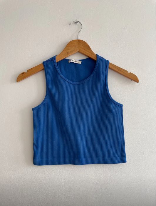 Niebieski crop top prążkowany lato krótki Reserved M
