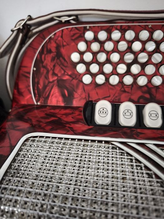 Acordeão Hohner 4 voz