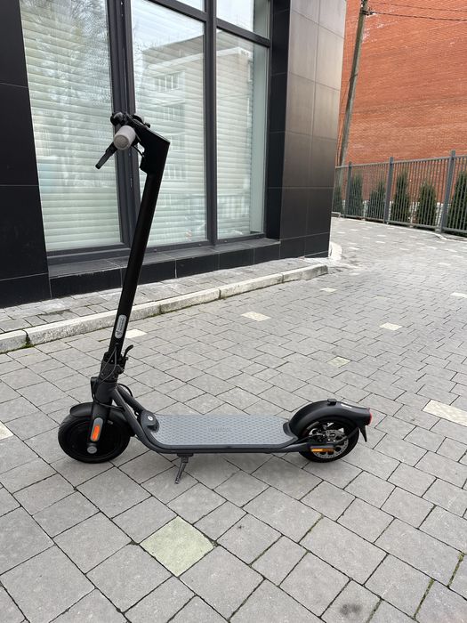 Електросамокат Ninebot F30