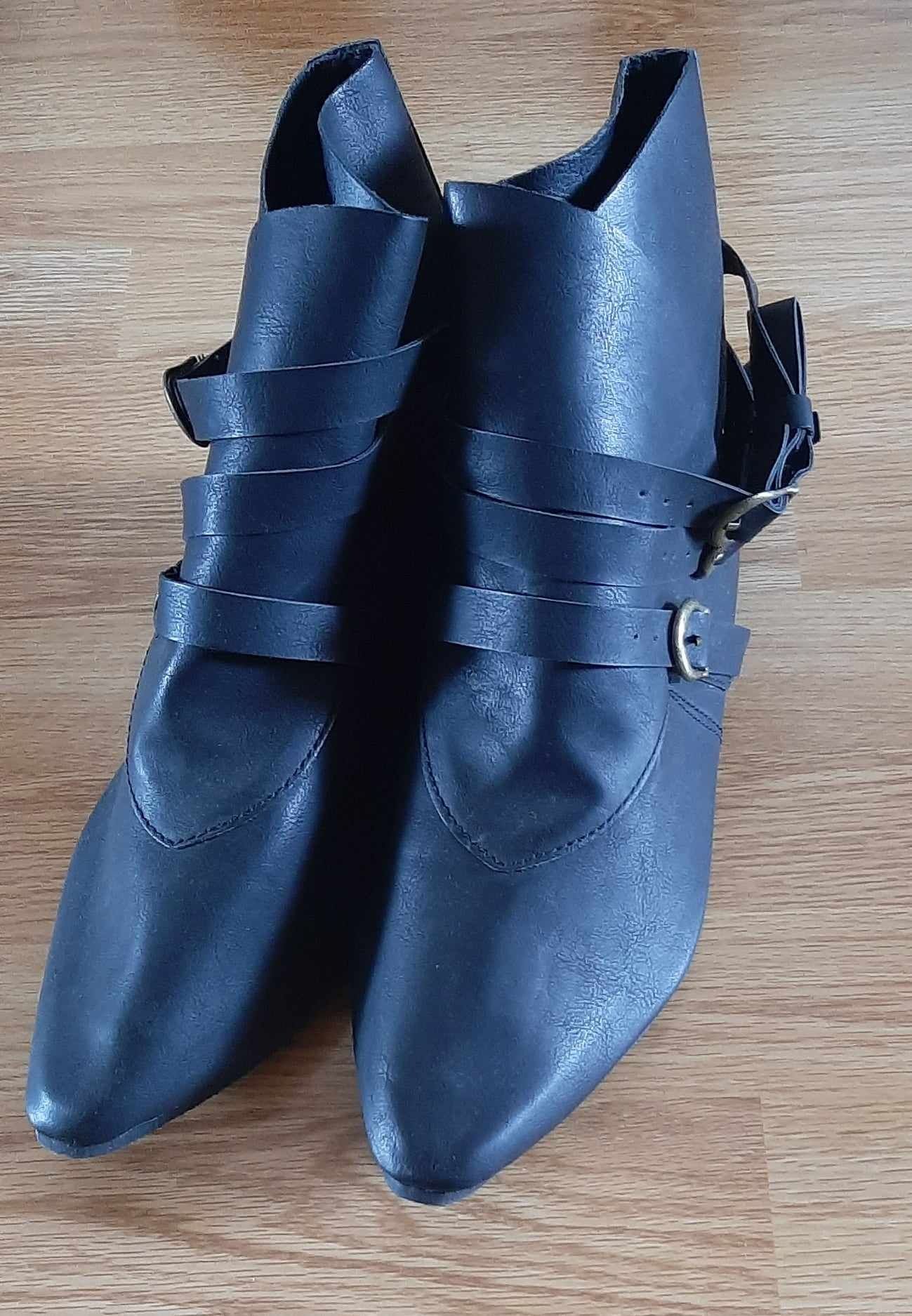 Buty średniowieczne