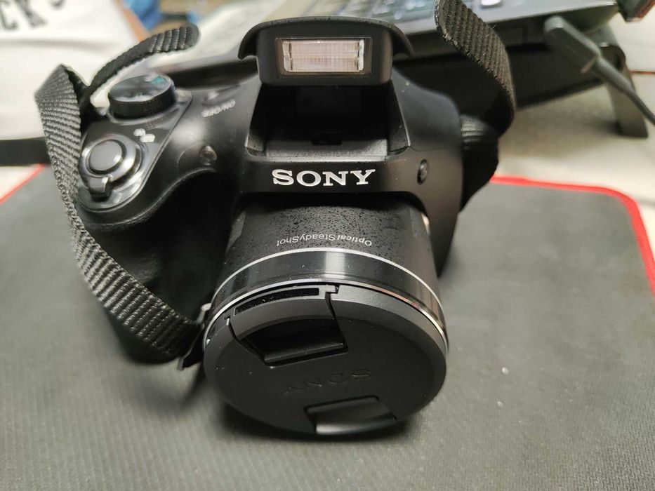 Máquina Fotográfica SONY DSC-H300