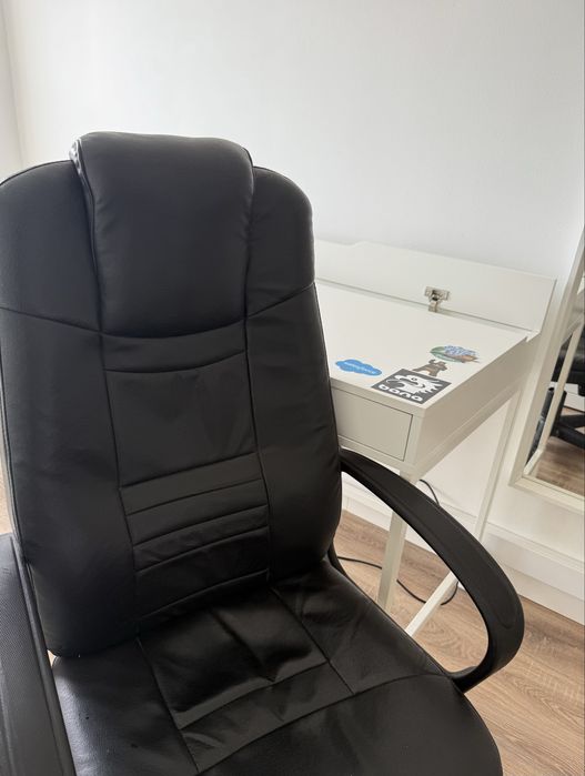 Vendo secretaria + cadeira