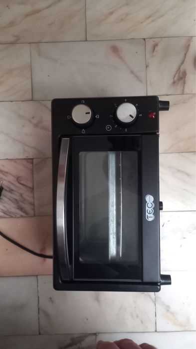 Vendo forno ideal para camiões ou para uso doméstico preço negociavel!