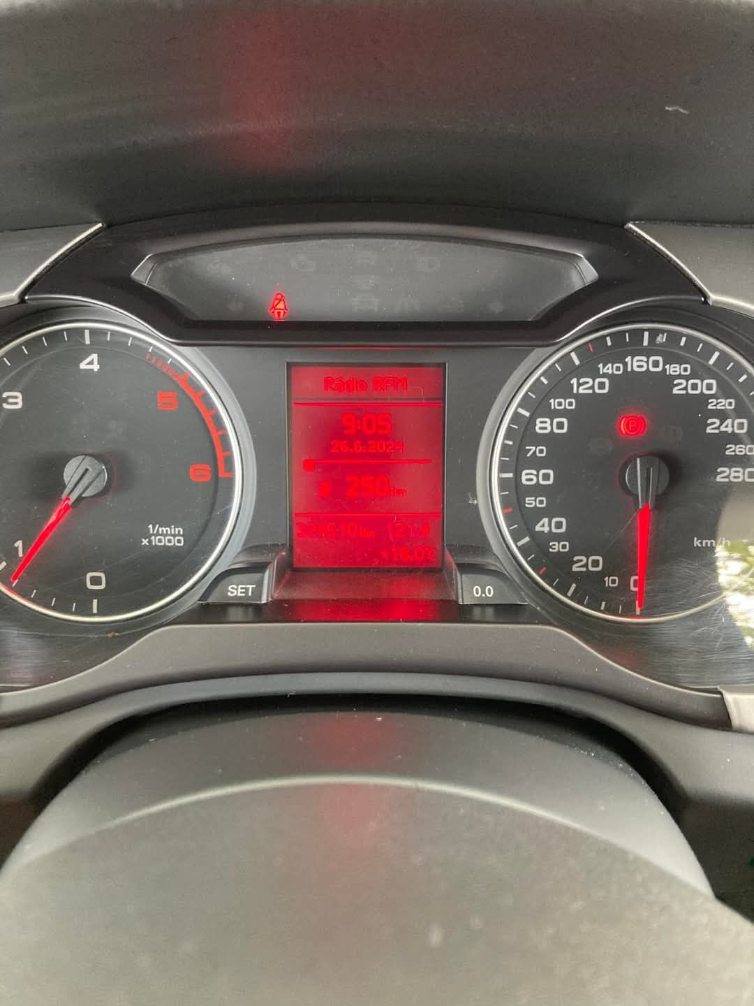 Audi A4 b8 2.0 TDI