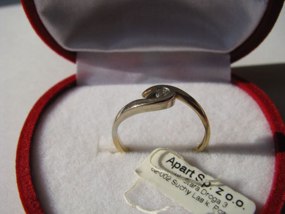 Złoty Pierścionek z Brylantem 0,05 ct - Apart