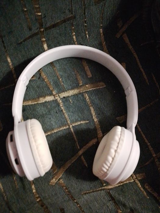 Навушники безпровідні