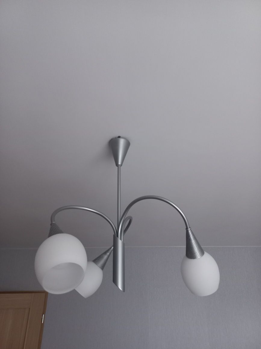 2 lampy wiszące biało srebrne
