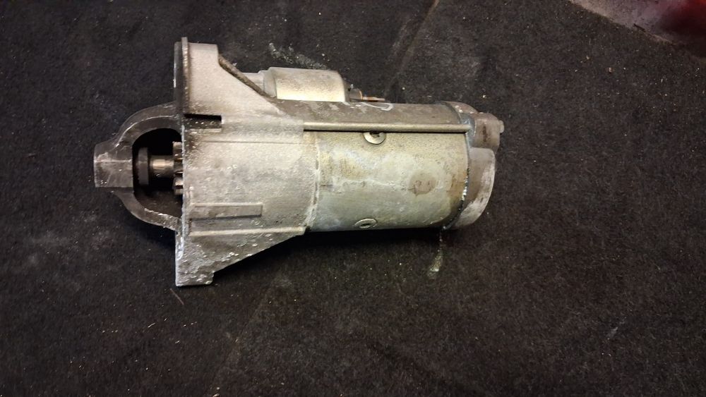 Стартер Renault Scenic Megane Nissan Qashqai j10 1.6 DCI 233001375r