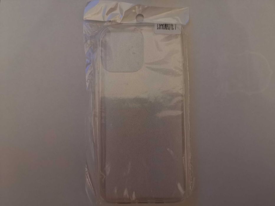Capa para iPhone 13 Pro Max de Silicone Transparente *NOVA*