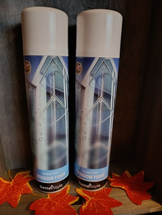 Dwie Pianki do mycia szyb i innych powierzchni