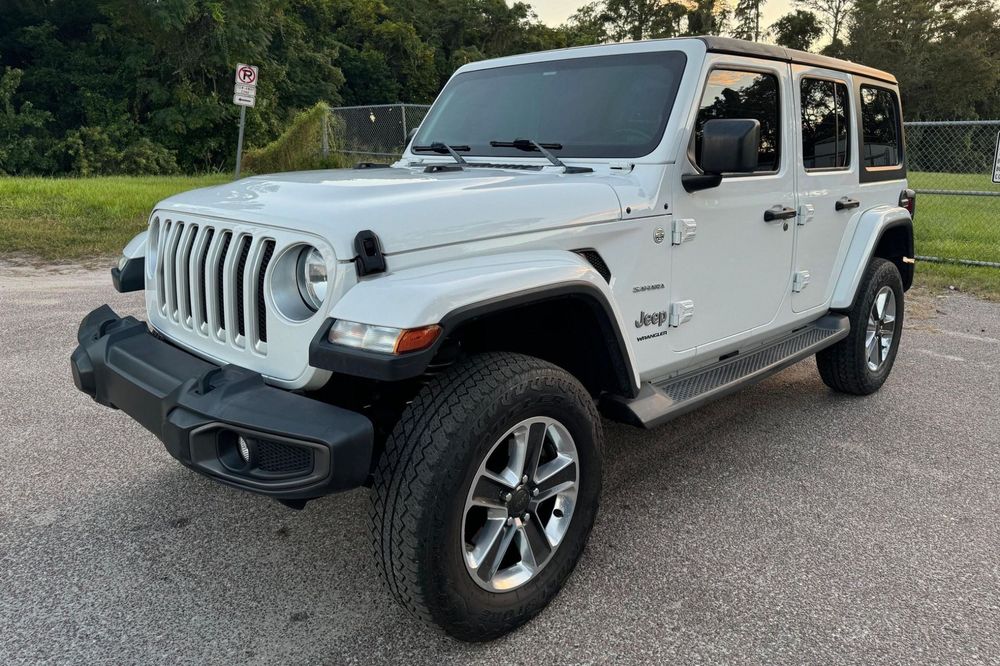 Jeep Wrangler Sahara