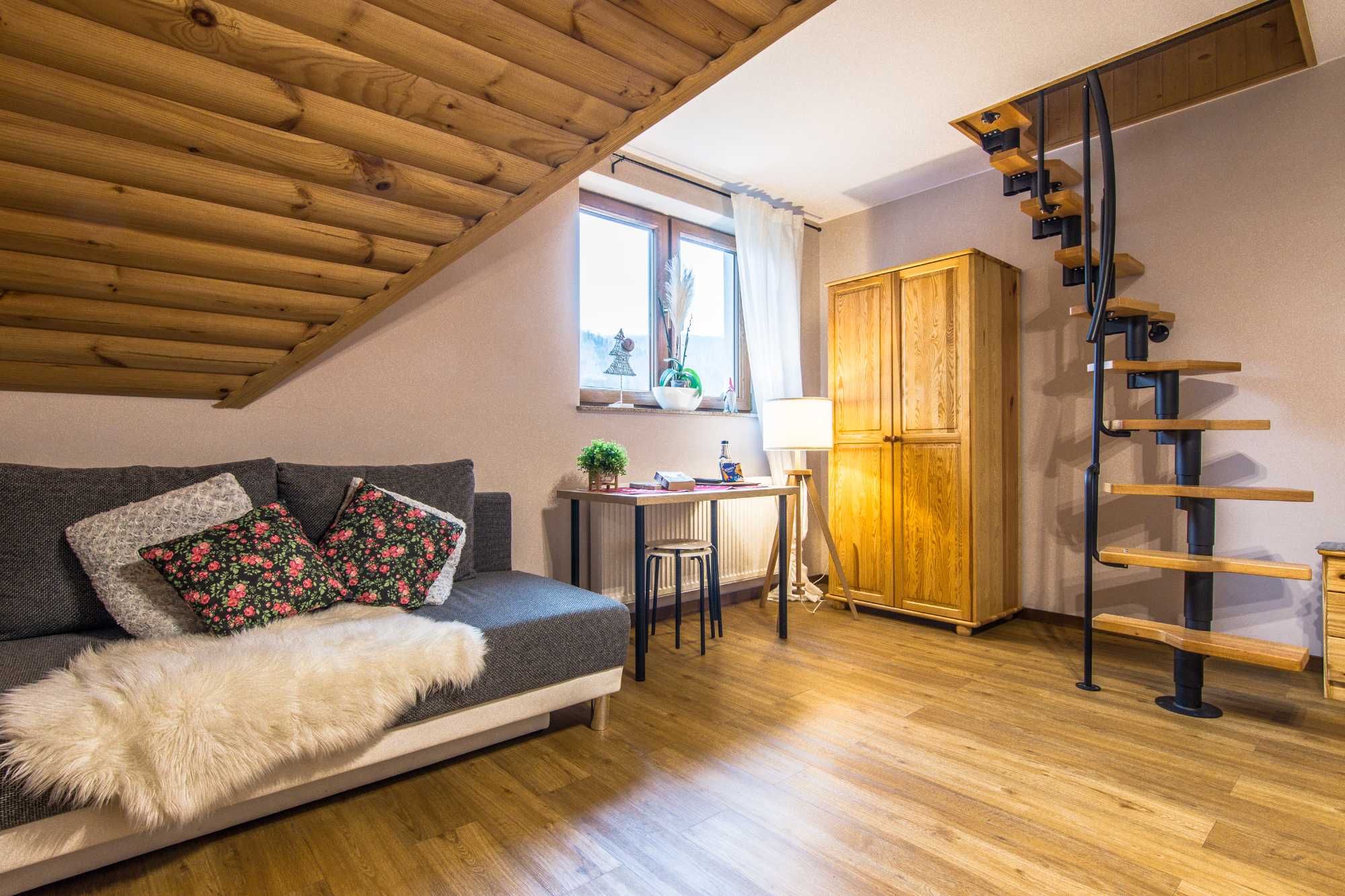 Wakacje Pakiet Pobyt  Wynajem Apartamenty Pokoje Dom Lato w Góra