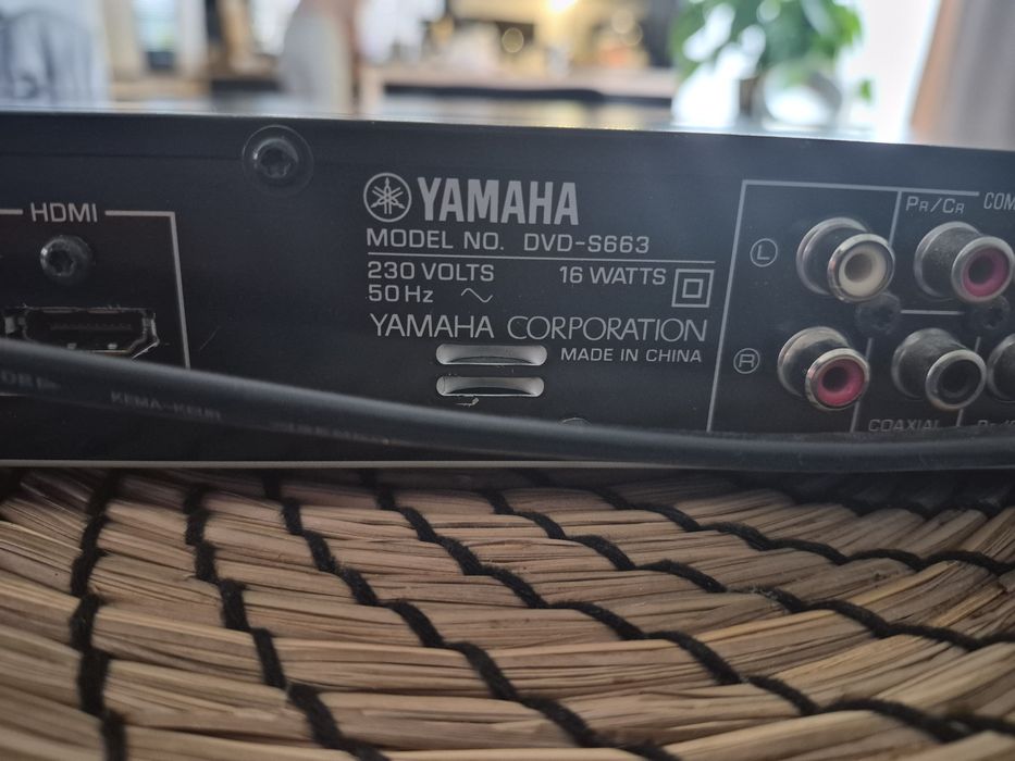 DVD YAMAHA S663 odtwarzacz