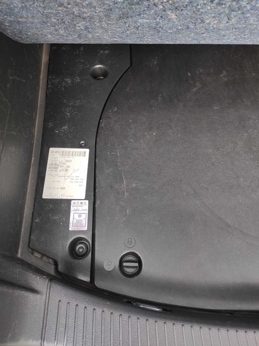 Продам автомобіль Volkswagen Touran 2004 року