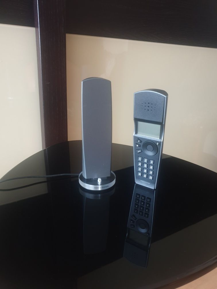 Радиоелефон  Bang & Olufsen BeoCom 4