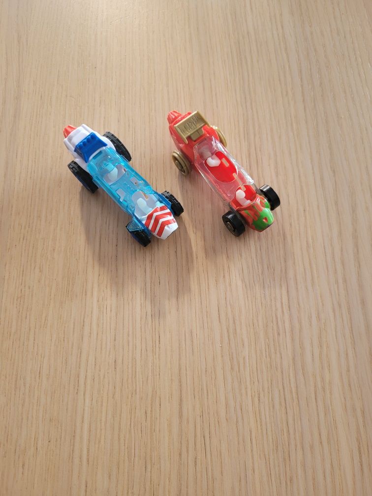 Hot Wheels autonakręcaki 2 szt.