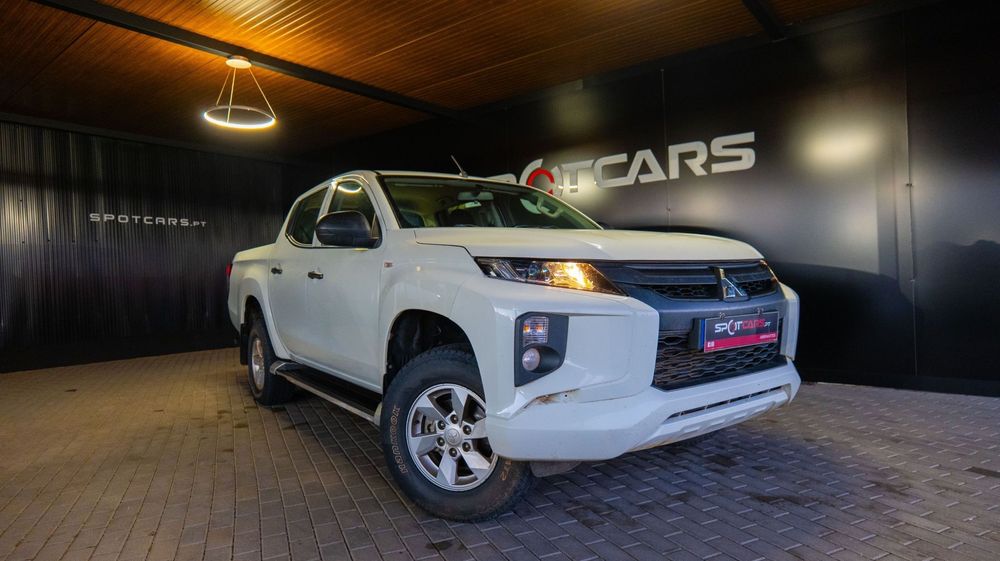 Mitsubishi L200 2.3 DI-D CD Invite 4WD