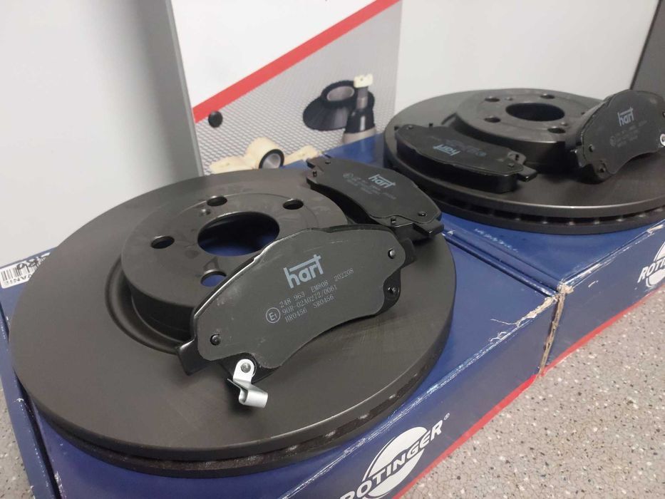 Toyota Avensis T25 03- Tarcze hamulcowe przód /295mm/ + klocki/.>