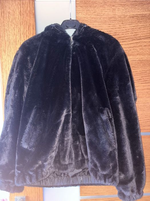 Czarne futerko sinsay