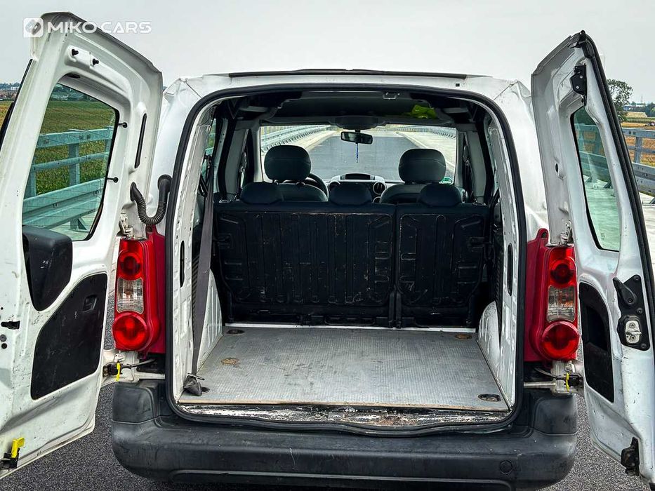 Peugeot Partner 5 osób WYPOŻYCZALNIA / Wynajem busów dostawczych