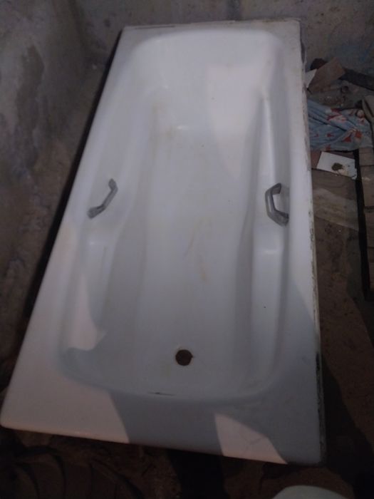 Чугунная ваная біла