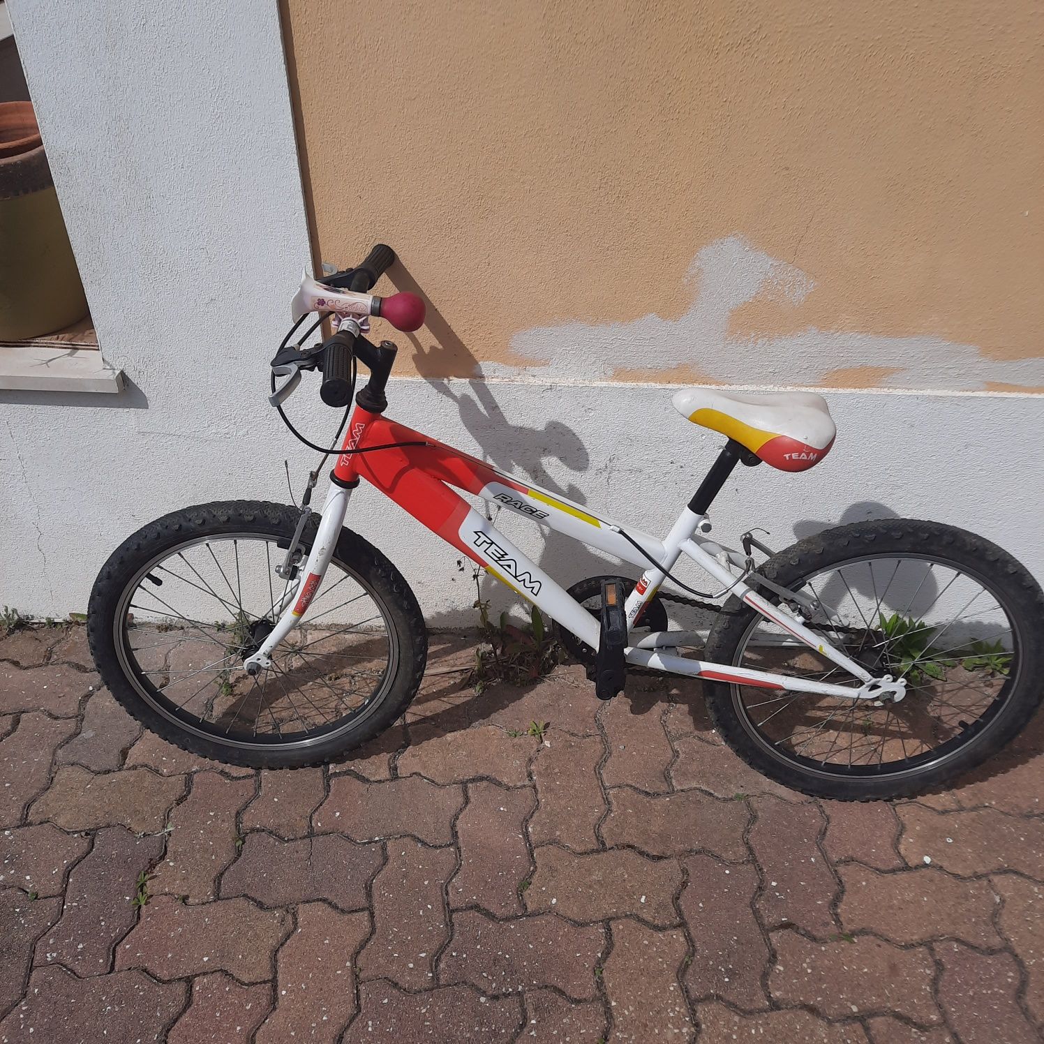 venho 3 bicicletas, tudo junto ou separado