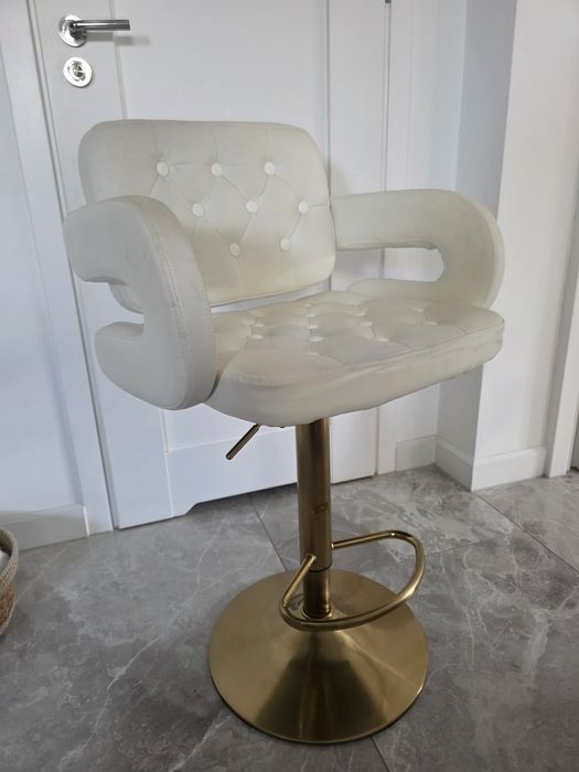 Krzesło fotel  do wizażu do toaletki regulowane ekoskóra