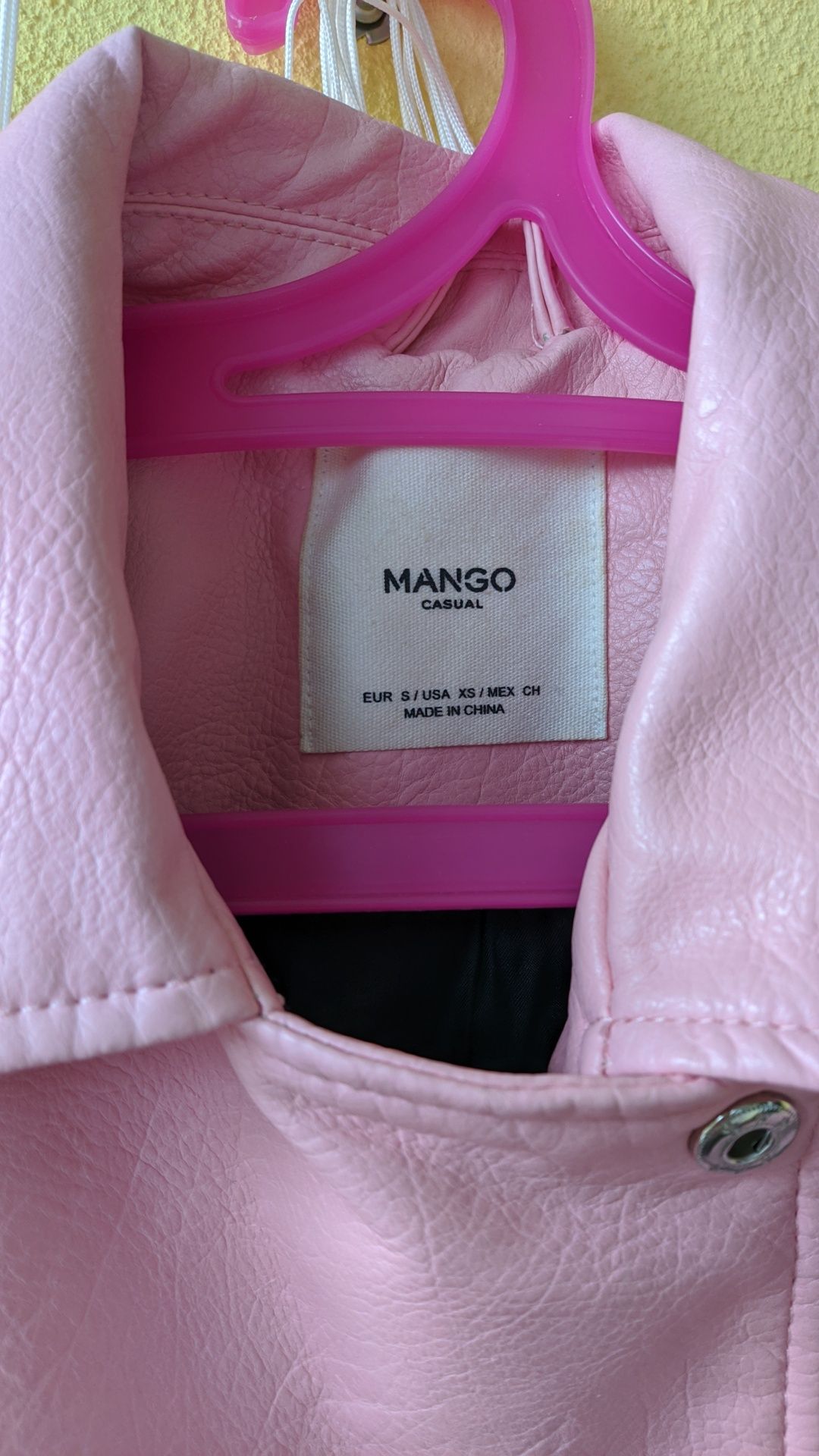Куртка фирмы mango размер хs